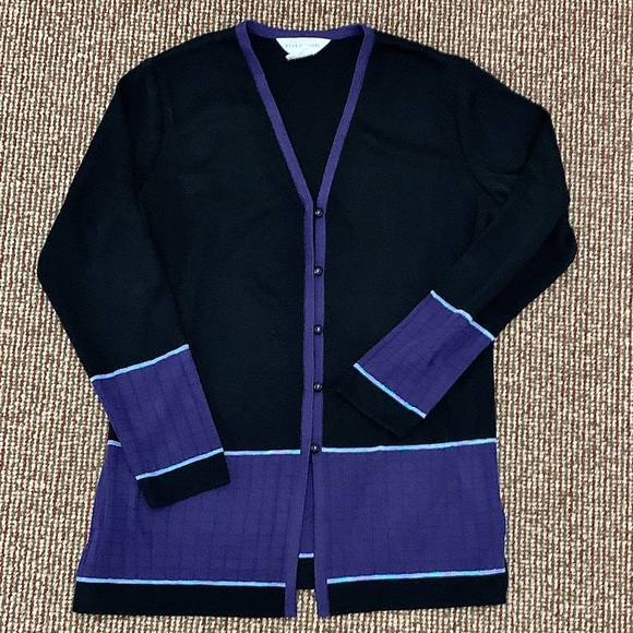 Women’s Small Petite EXCLUSIVELY MISOOK Color Block Button Front Cardigan - Picture 2 of 9
